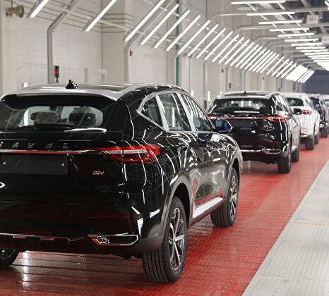 Automotive plant conveyor